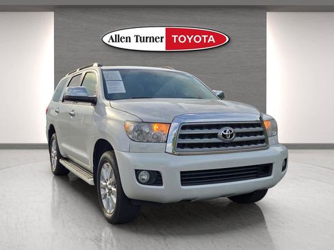 Used 2017 Toyota Sequoia Platinum image 2