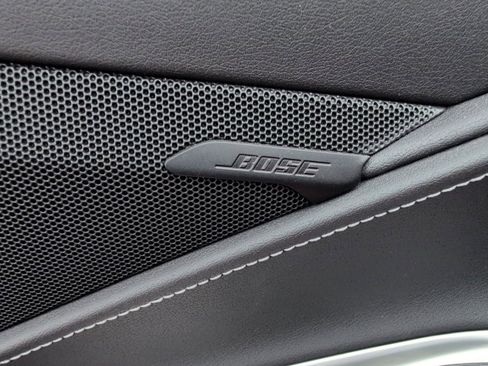 Used 2021 Chevrolet Corvette Stingray Coupe w/ Z51 Performance Package image 22