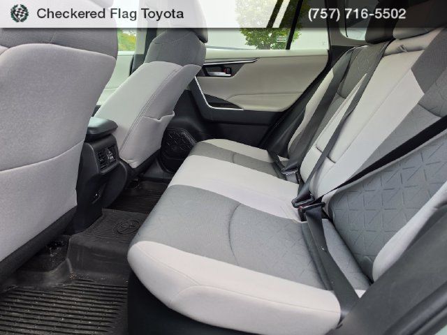 Used 2021 Toyota RAV4 XLE w/ Convenience Package AWD/4WD image 19