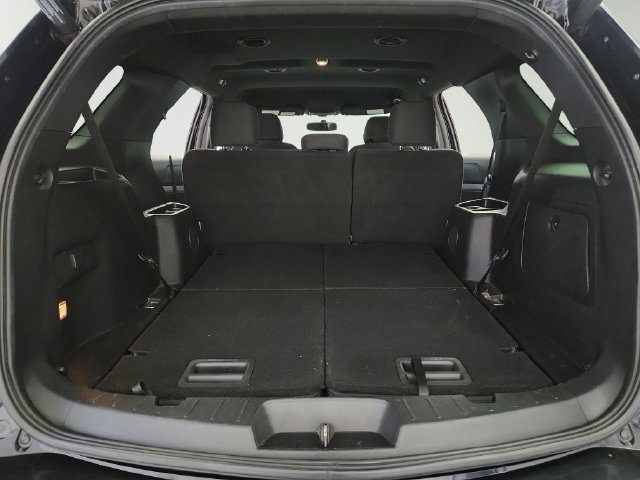 Used 2017 Ford Explorer XLT w/ Equipment Group 201A AWD/4WD image 31