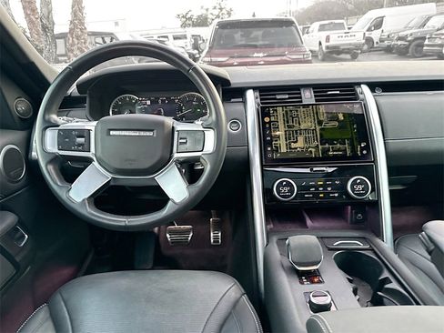 Used 2023 Land Rover Discovery S R-Dynamic image 25