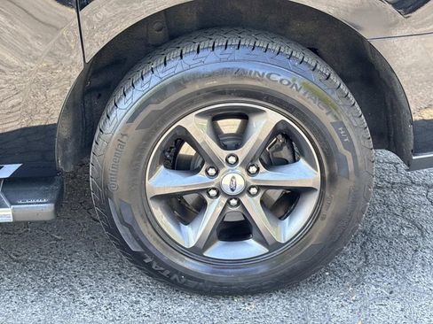 Used 2018 Ford Expedition Max XLT w/ Equipment Group 202A AWD/4WD image 7