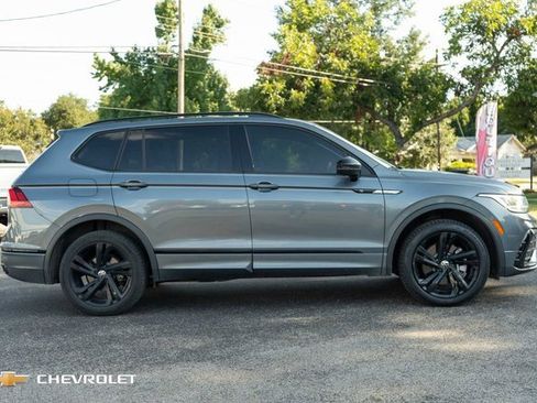 Used 2024 Volkswagen Tiguan SE R-Line image 4