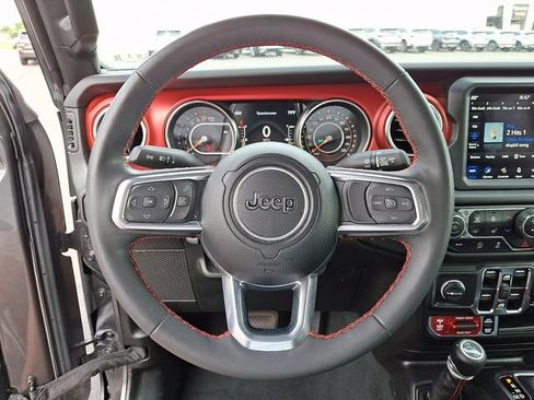 Used 2023 Jeep Gladiator Rubicon w/ LED Lighting Group AWD/4WD image 21