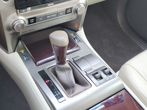 Used 2017 Lexus GX 460 AWD/4WD image 11