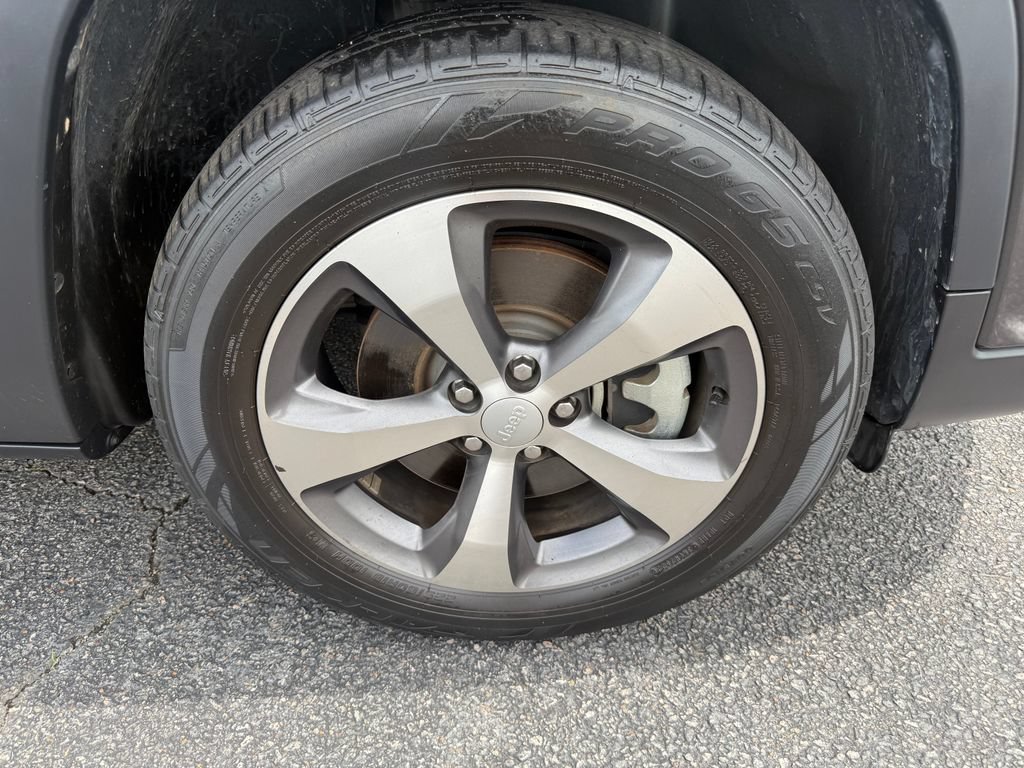 Used 2021 Jeep Cherokee Limited AWD/4WD image 43