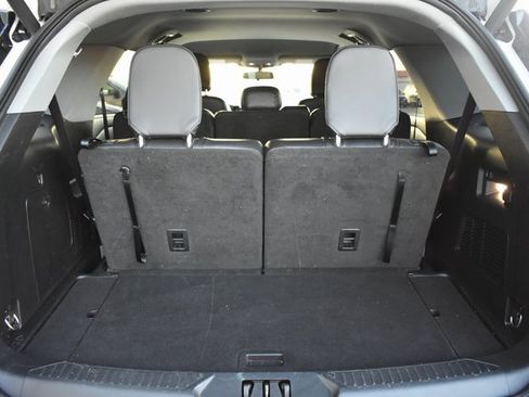 Used 2022 Ford Explorer XLT w/ Equipment Group 202A image 37