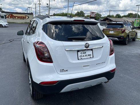 Used 2020 Buick Encore Preferred w/ Safety Package FWD image 10