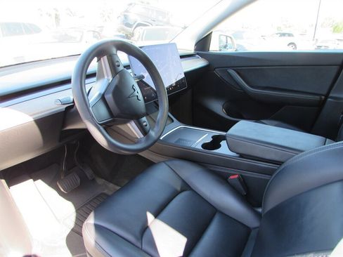 Used 2021 Tesla Model Y Long Range AWD/4WD image 14