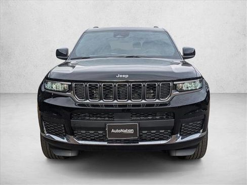 New 2025 Jeep Grand Cherokee L Laredo image 5