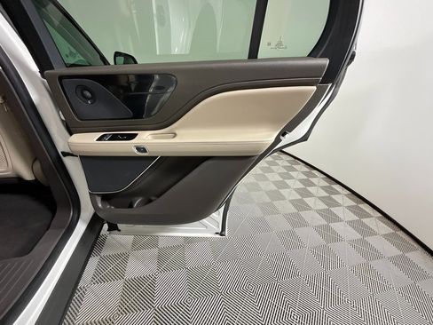 Certified 2024 Lincoln Aviator Reserve w/ Jet Package image 25