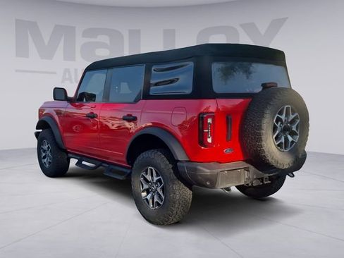Used 2023 Ford Bronco Badlands AWD/4WD image 3