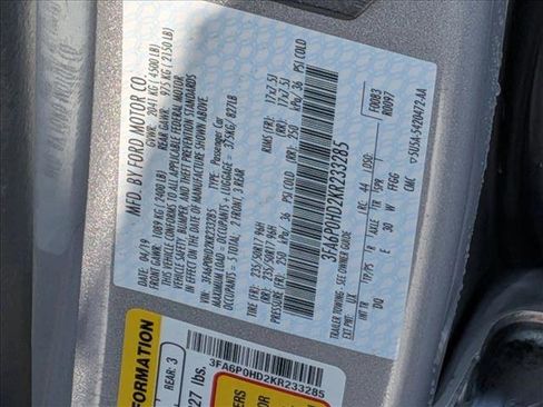 Used 2019 Ford Fusion SE image 12