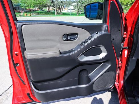 Used 2022 Nissan Frontier SV image 35