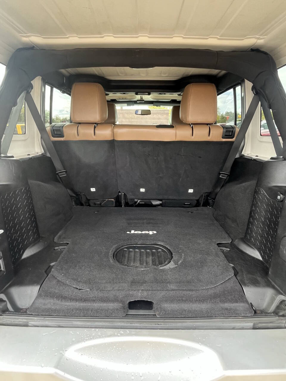 Used 2015 Jeep Wrangler Unlimited Sahara w/ Dual Top Group AWD/4WD image 23