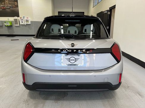 Certified 2025 MINI Cooper S image 4