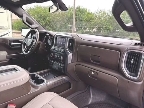 Used 2022 Chevrolet Silverado 1500 LTZ AWD/4WD image 29