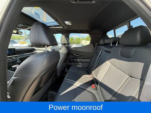 Used 2025 Hyundai Santa Cruz Limited AWD/4WD image 16