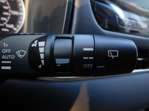 New 2025 Mitsubishi Outlander SE image 19