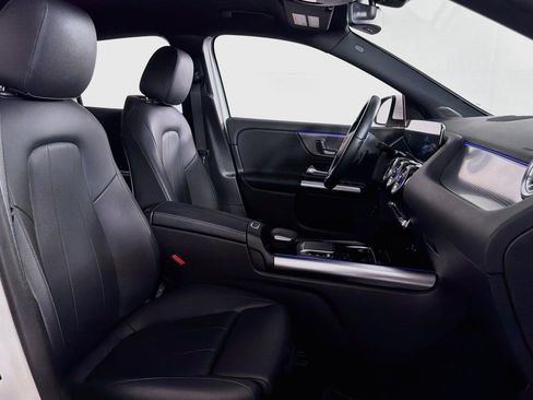 Used 2023 Mercedes-Benz GLA 250 w/ Premium Package image 6