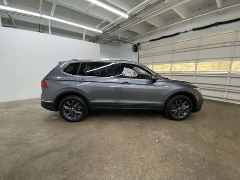 Used 2022 Volkswagen Tiguan SE image 7