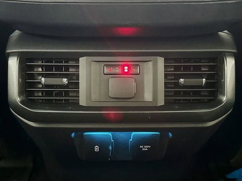 Used 2021 Ford F150 Lariat w/ Equipment Group 502A High image 24