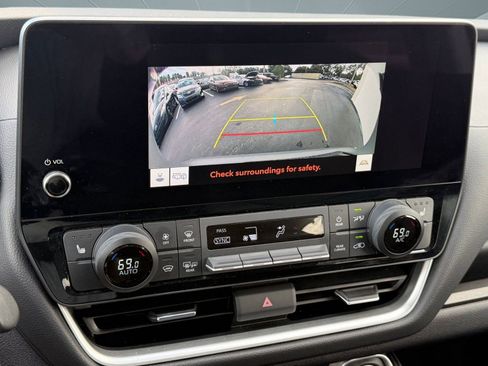 Used 2025 Toyota Grand Highlander XLE image 25