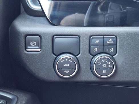 Used 2023 Chevrolet Silverado 1500 LTZ image 24