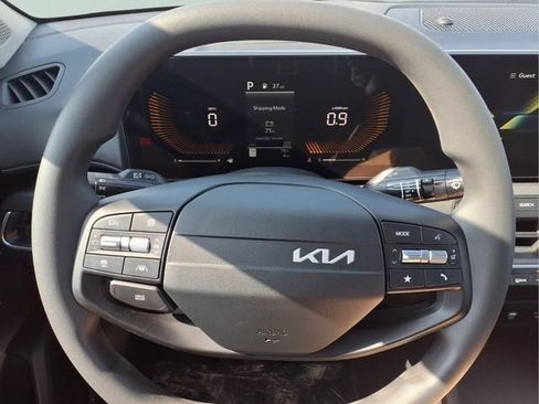 New 2026 Kia K4 LXS image 9