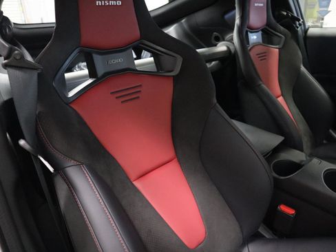 New 2025 Nissan Z NISMO w/ Floor Mat Package image 33