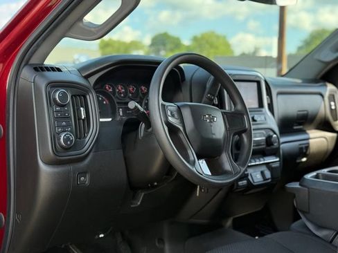 Used 2021 Chevrolet Silverado 1500 Custom Trail Boss w/ LPO, Dark Essentials Package AWD/4WD image 11
