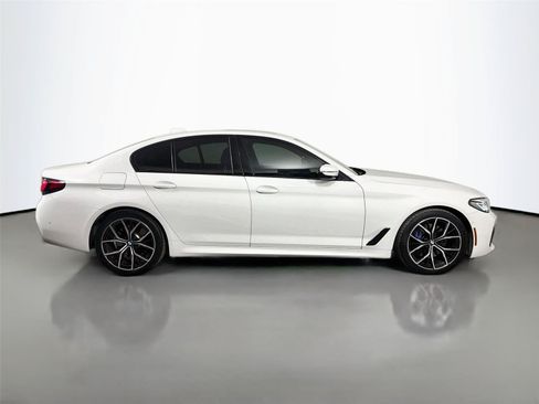 Used 2023 BMW 530i w/ M Sport Package RWD image 4