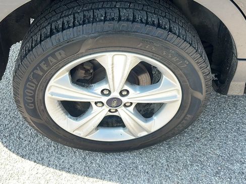 Used 2014 Ford Escape SE w/ Equipment Group 201A FWD image 26