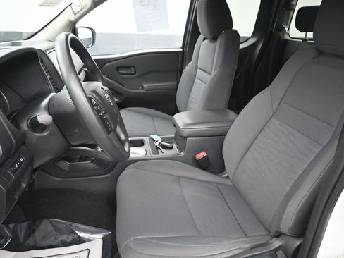 Used 2022 Nissan Frontier S image 24