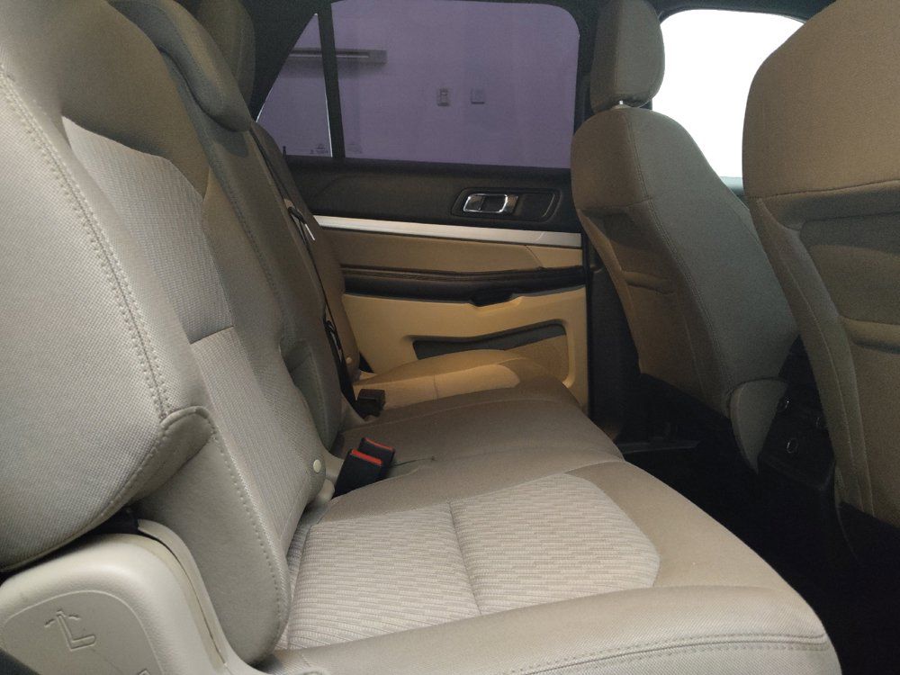 Used 2018 Ford Explorer FWD image 19