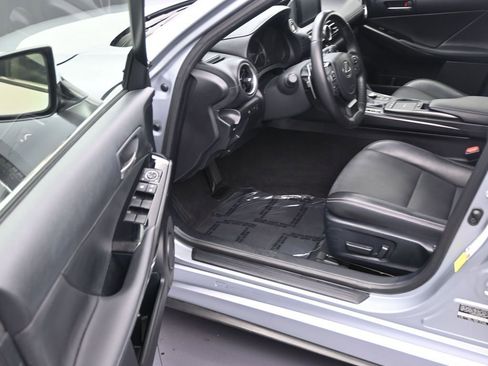 Used 2021 Lexus IS 300 w/ Comfort Package image 10