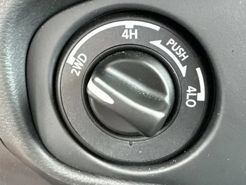 Used 2023 Nissan Frontier SV w/ Midnight Edition Package AWD/4WD image 41