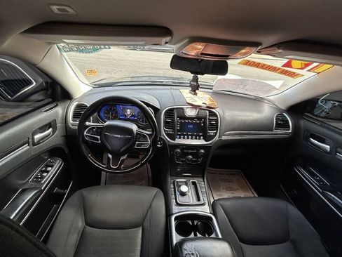 Used 2019 Chrysler 300 Touring w/ Sport Appearance Package RWD image 23