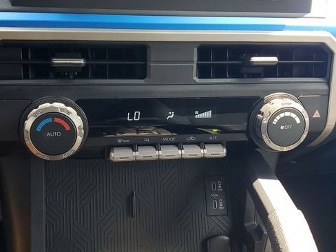 Used 2024 Toyota Tacoma TRD Off-Road AWD/4WD image 32