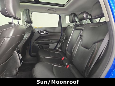 Used 2022 Jeep Compass Trailhawk w/ Trailhawk Elite Group image 12