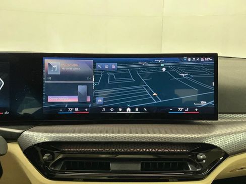 Certified 2025 BMW 330i xDrive Sedan w/ Convenience Package AWD/4WD image 11