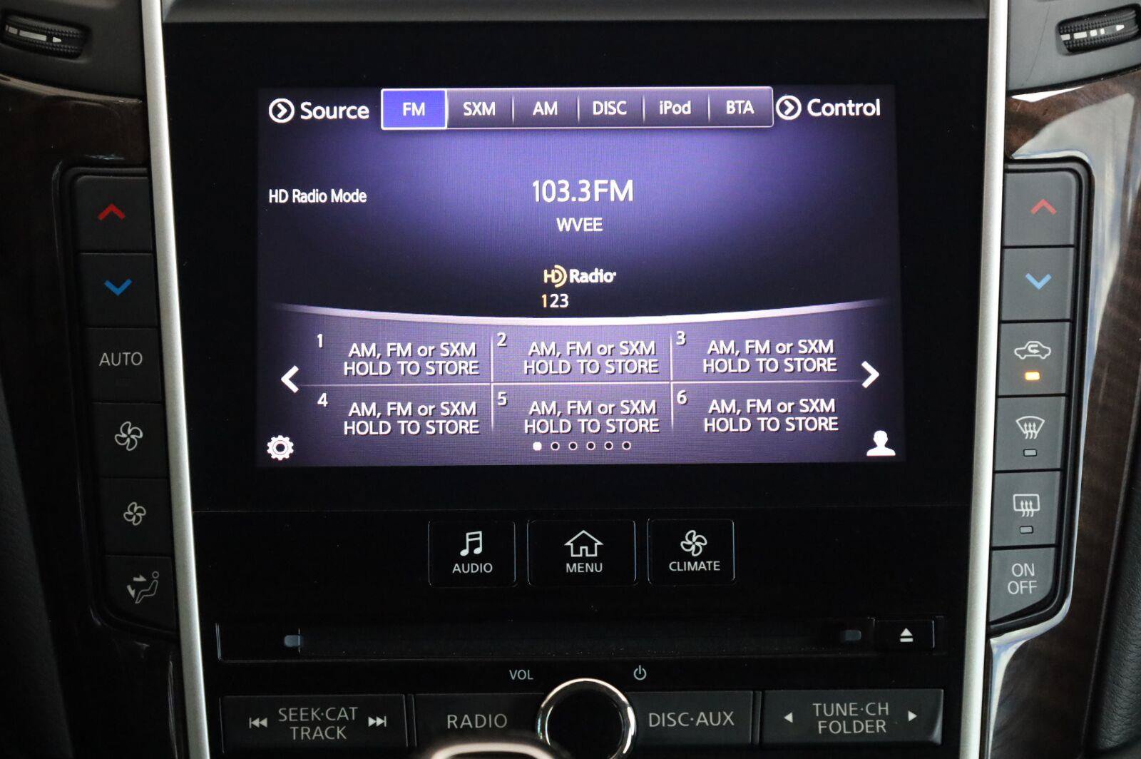 Used 2019 INFINITI Q50 Luxe RWD image 37