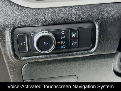 Used 2022 Ford Explorer XLT w/ Equipment Group 202A image 10