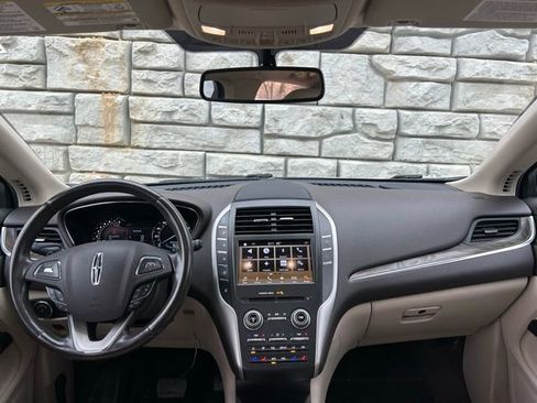 Used 2017 Lincoln MKC Reserve image 10