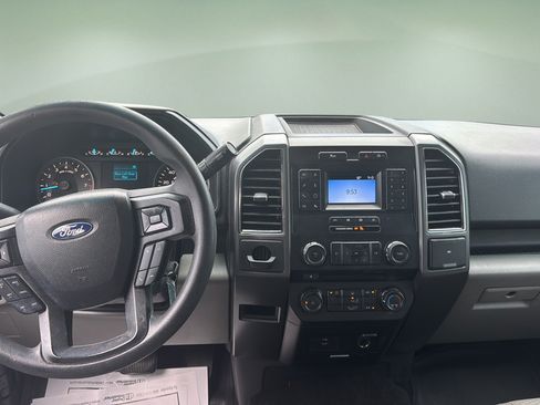 Used 2018 Ford F150 XLT RWD image 9