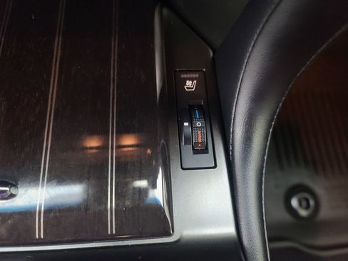 Used 2023 Lexus GX 460 Premium w/ Accessory Package image 39