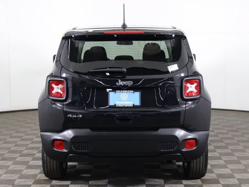 Used 2023 Jeep Renegade Latitude AWD/4WD image 11