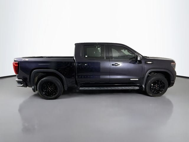 Used 2023 GMC Sierra 1500 Elevation w/ X31 Off-Road Package AWD/4WD image 9