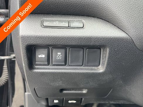Used 2016 Nissan Altima 2.5 SR FWD image 16