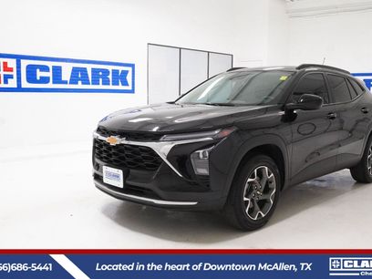 Used 2025 Chevrolet Trax LT w/ Driver Confidence Package